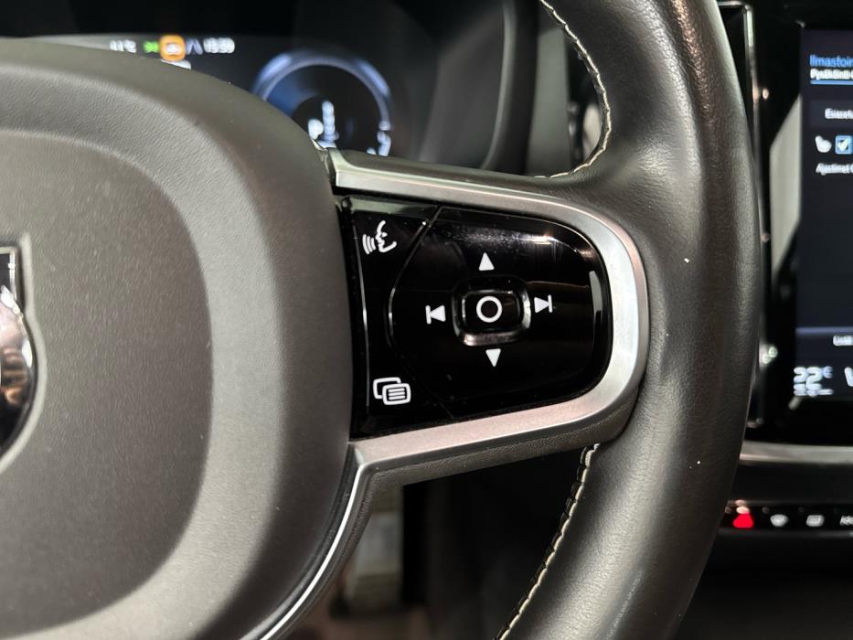 VOLVO V60 2020