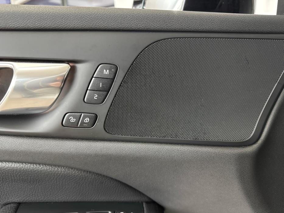VOLVO V60 2020
