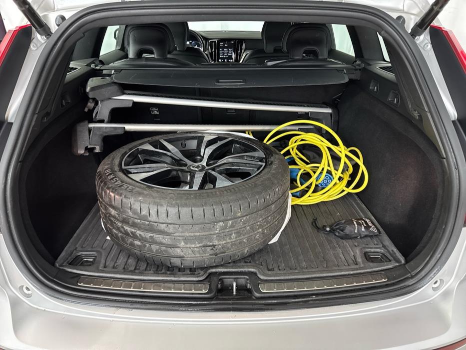 VOLVO V60 2020
