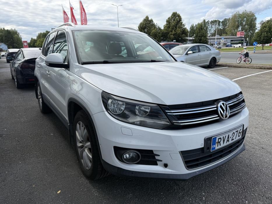 VOLKSWAGEN Tiguan 2012