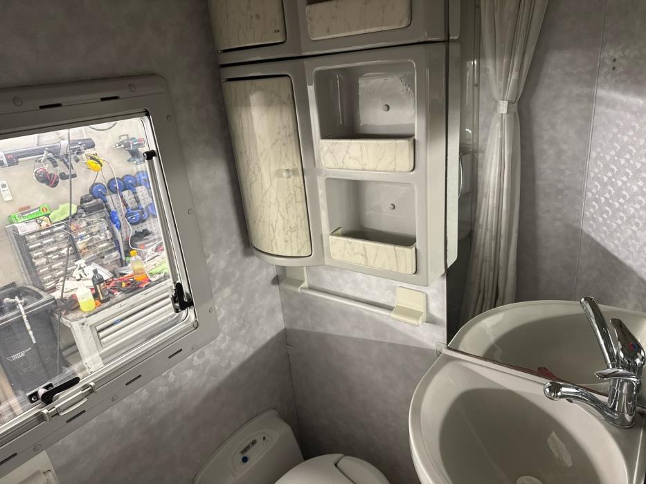 ADRIA Coral 660 DP 2004