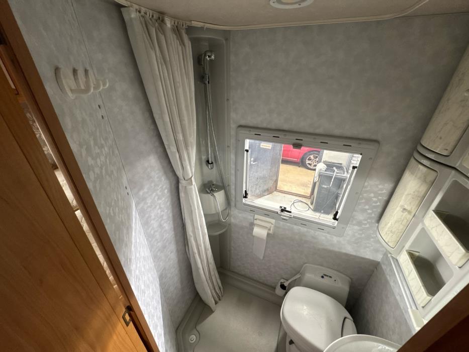 ADRIA Coral 660 DP 2004