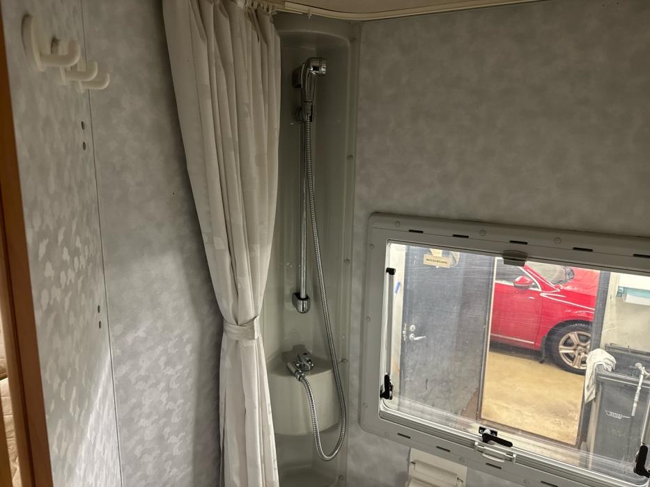 ADRIA Coral 660 DP 2004