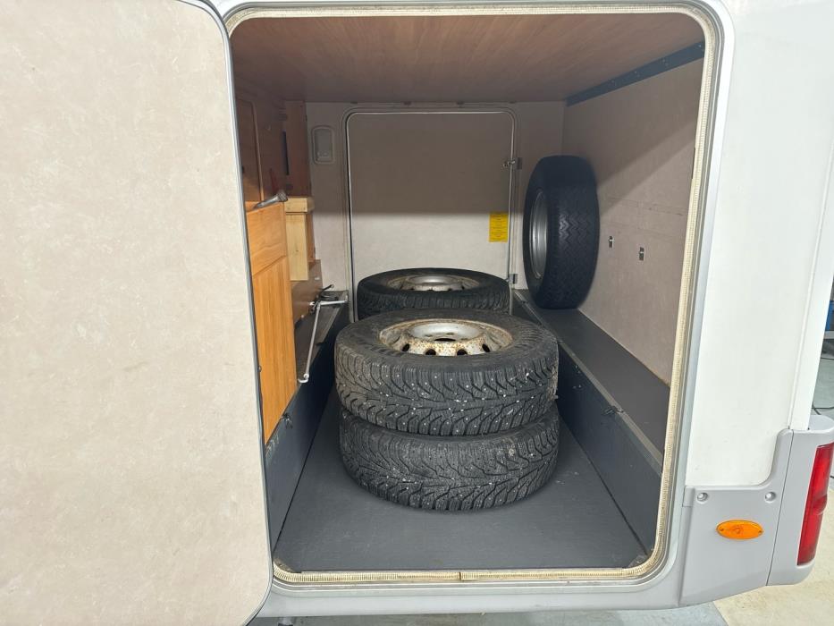 ADRIA Coral 660 DP 2004