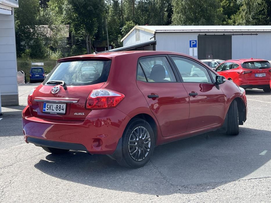 TOYOTA Auris 2010