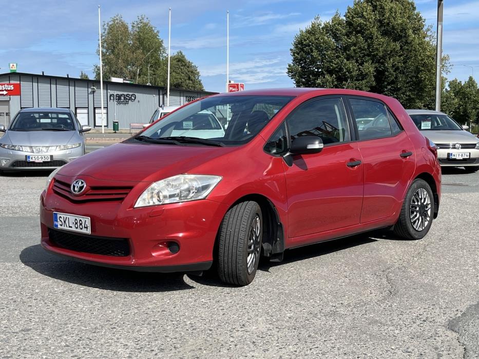 TOYOTA Auris 2010