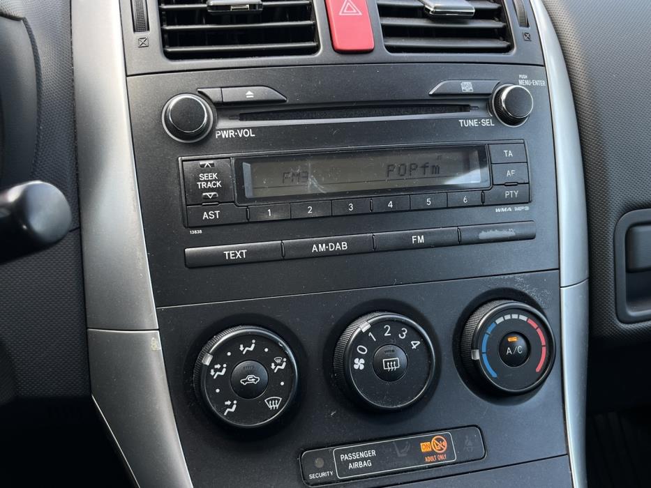 TOYOTA Auris 2010