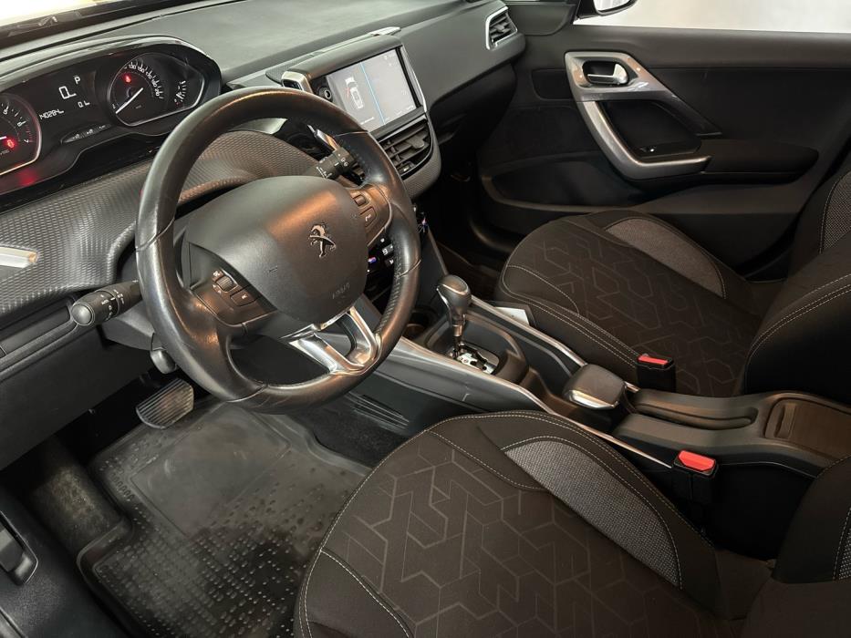 PEUGEOT 2008 2018
