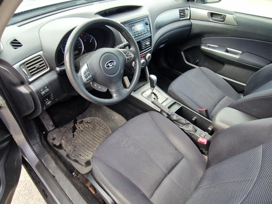 SUBARU Forester 2011