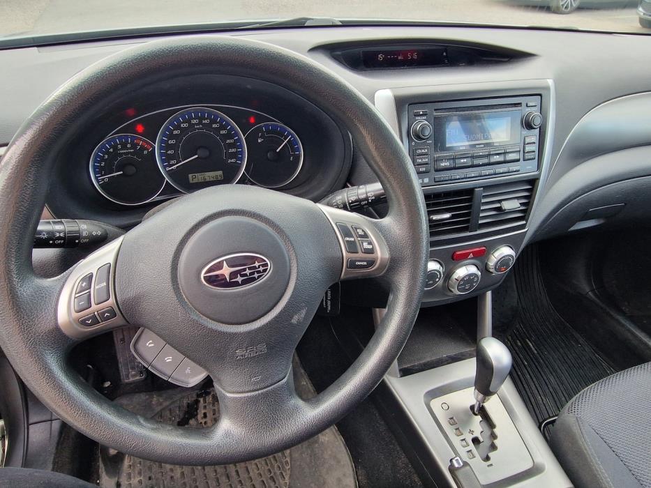 SUBARU Forester 2011