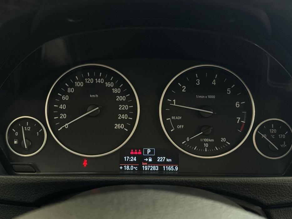 BMW 320 2013