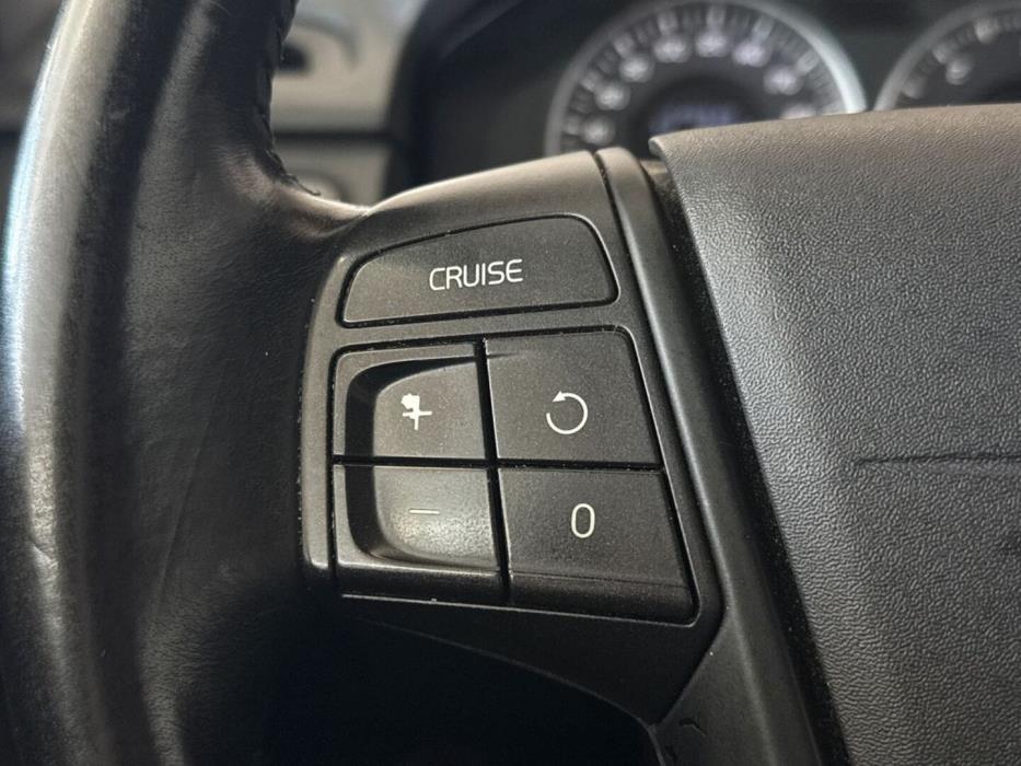 VOLVO V70 2013