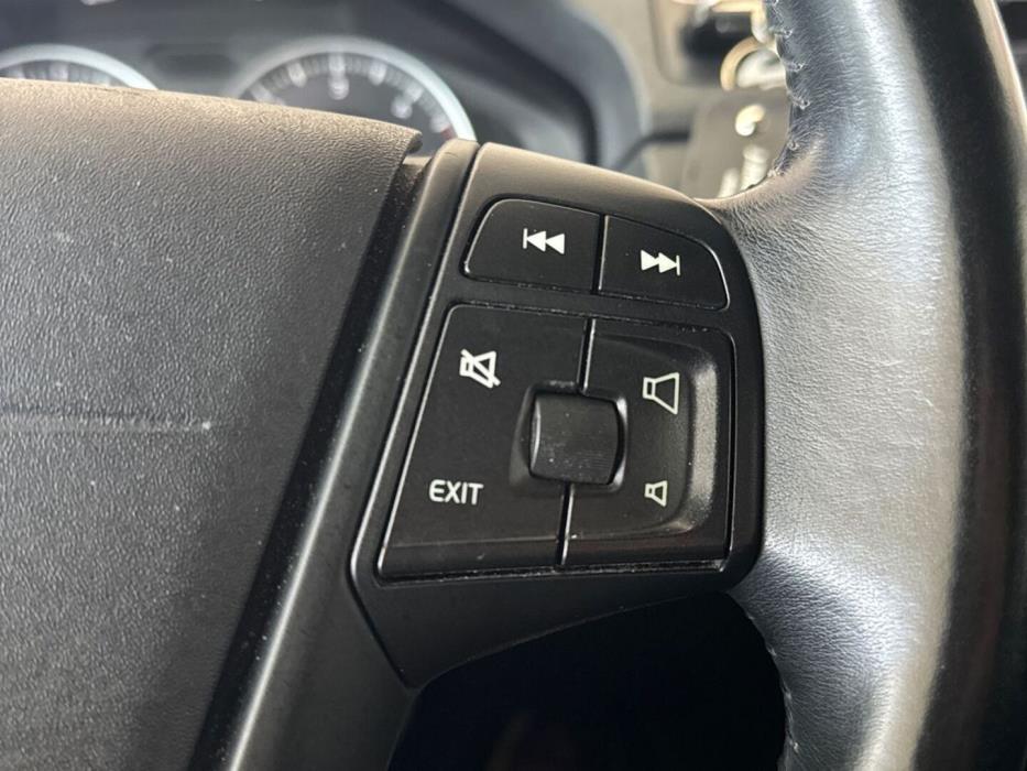VOLVO V70 2013