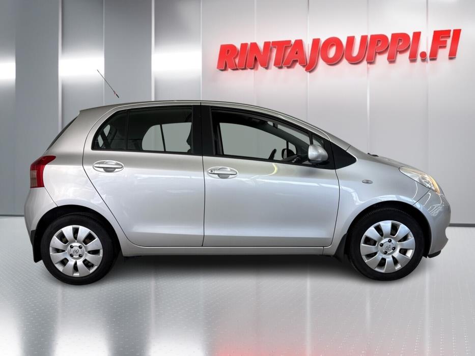 TOYOTA Yaris 2006