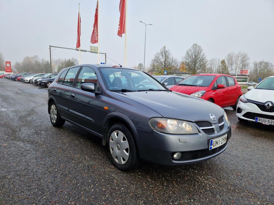 NISSAN Almera 2004