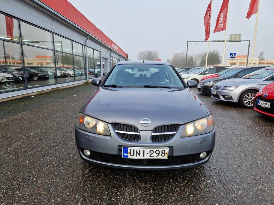 NISSAN Almera 2004