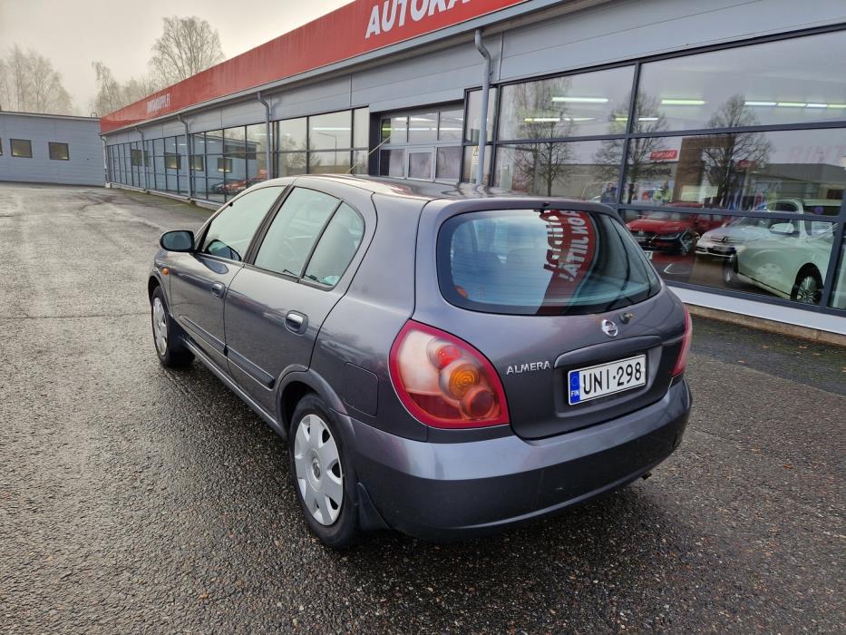 NISSAN Almera 2004