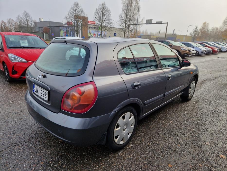 NISSAN Almera 2004