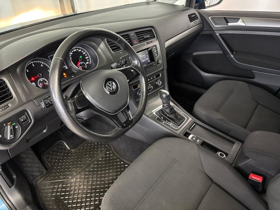 VOLKSWAGEN Golf 2013