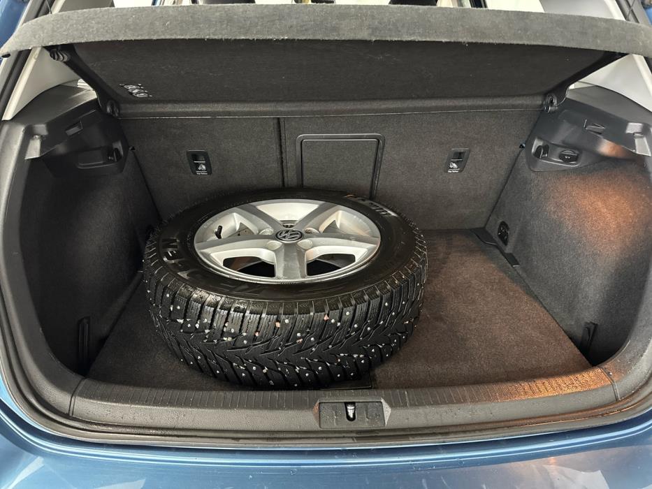 VOLKSWAGEN Golf 2013