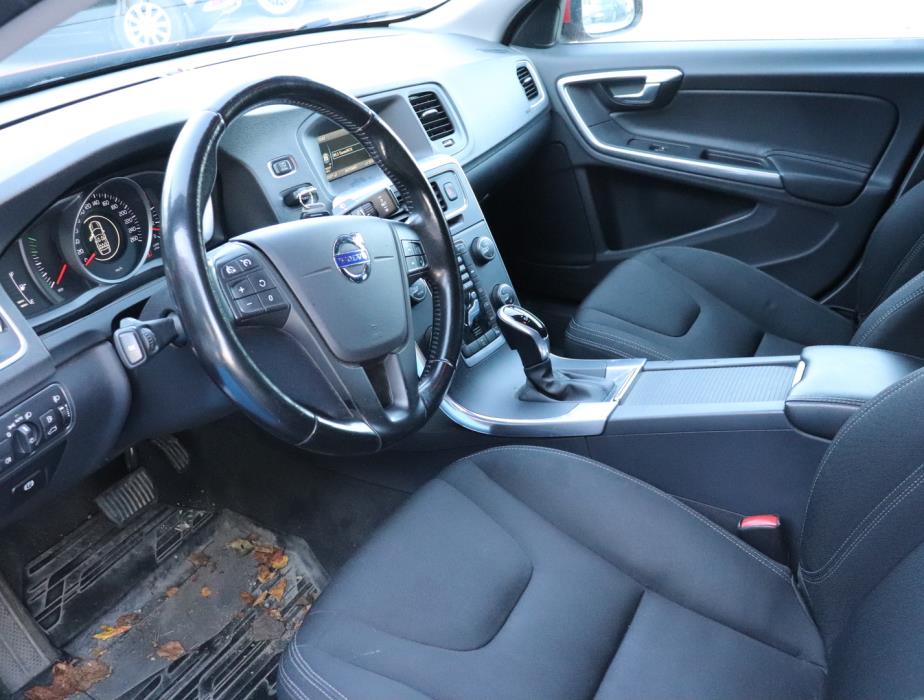 VOLVO S60 2015