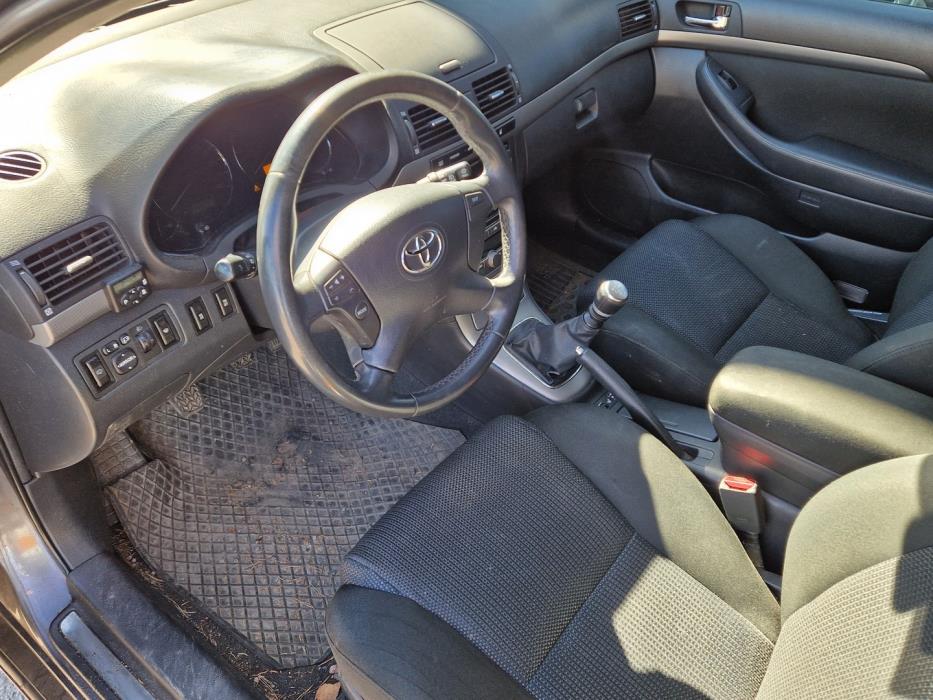 TOYOTA Avensis 2008