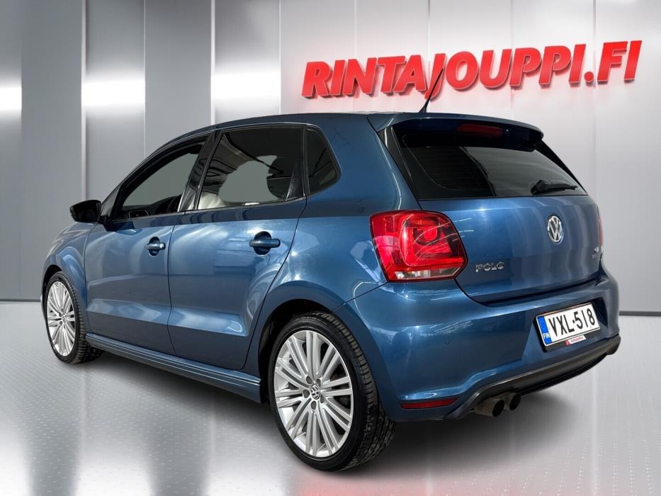 VOLKSWAGEN Polo 2014