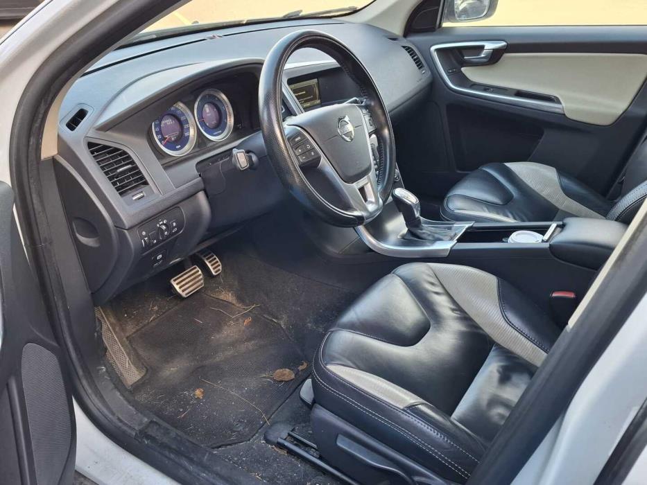 VOLVO XC60 2012