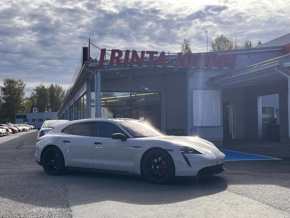 PORSCHE Taycan 2022