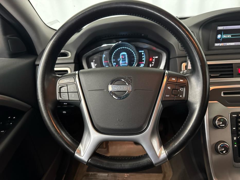 VOLVO V70 2014