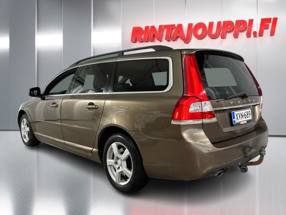 VOLVO V70 2014