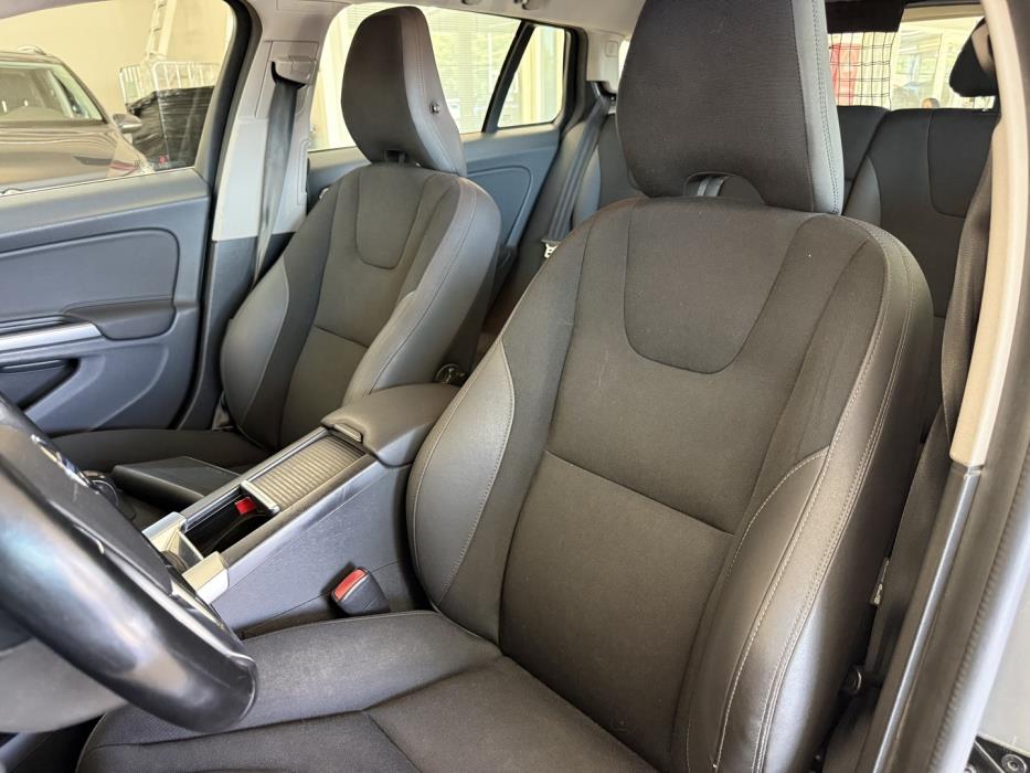 VOLVO V60 2011