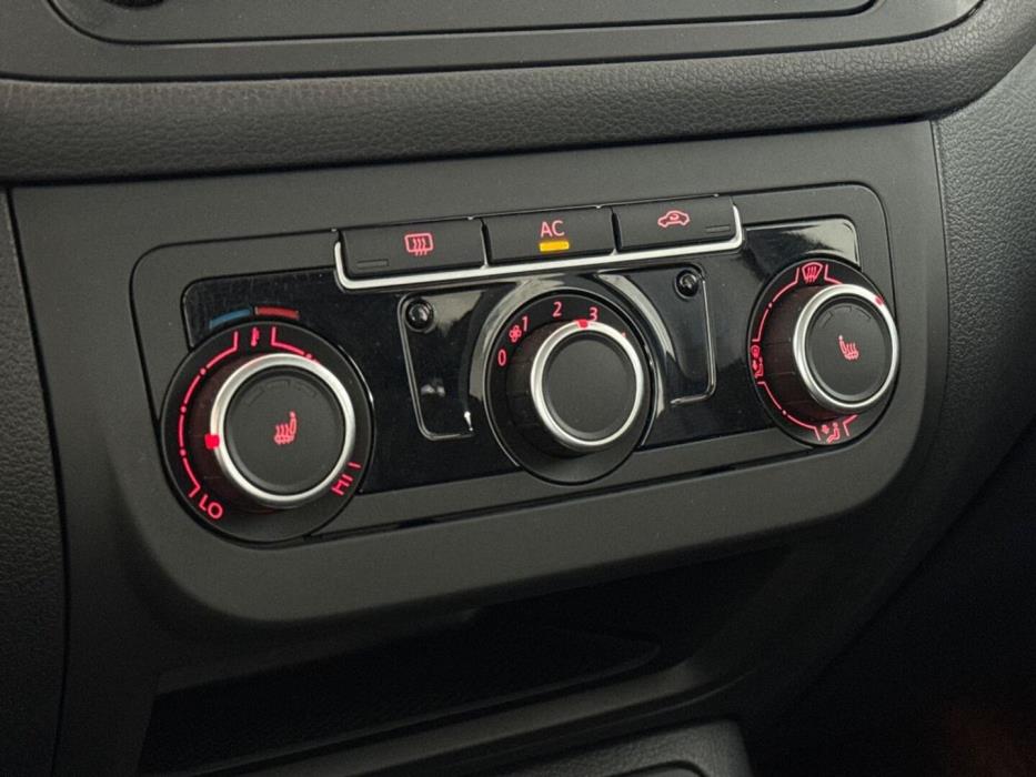 VOLKSWAGEN Golf Plus 2012
