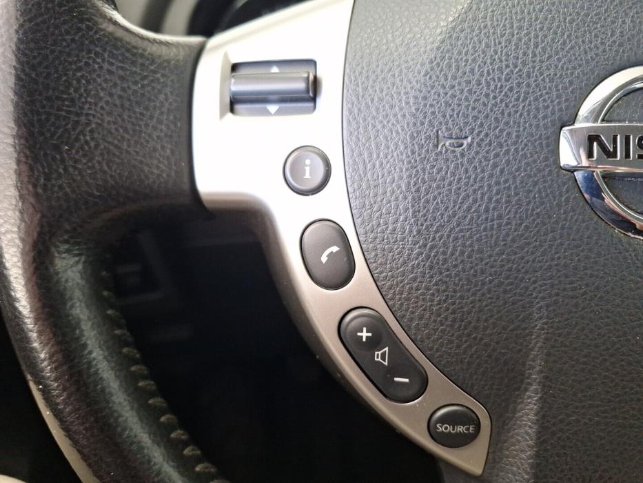NISSAN Qashqai 2013