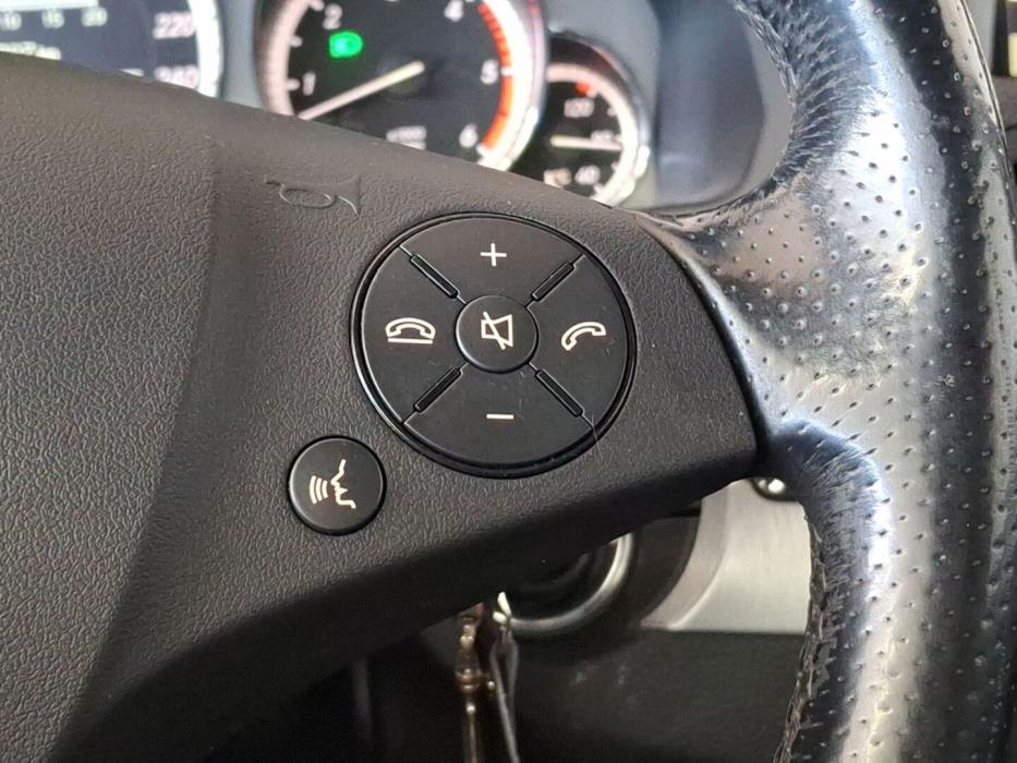 MERCEDES-BENZ E 2010