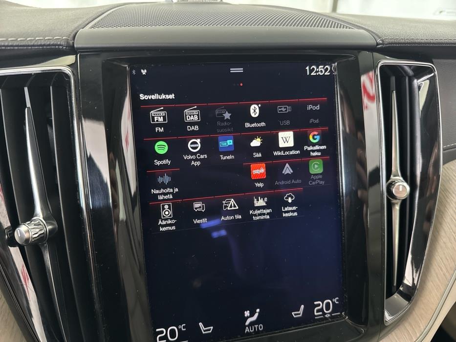 VOLVO XC60 2018