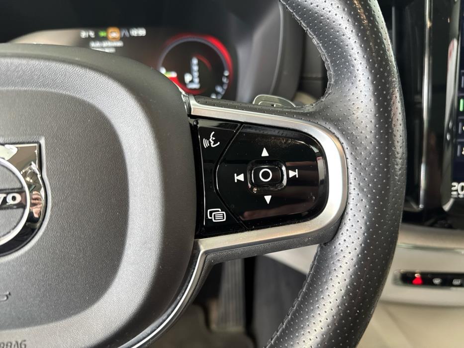 VOLVO XC60 2018