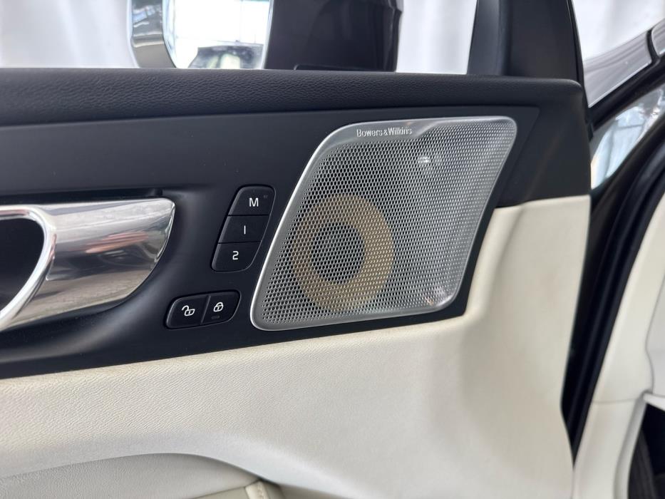 VOLVO XC60 2018