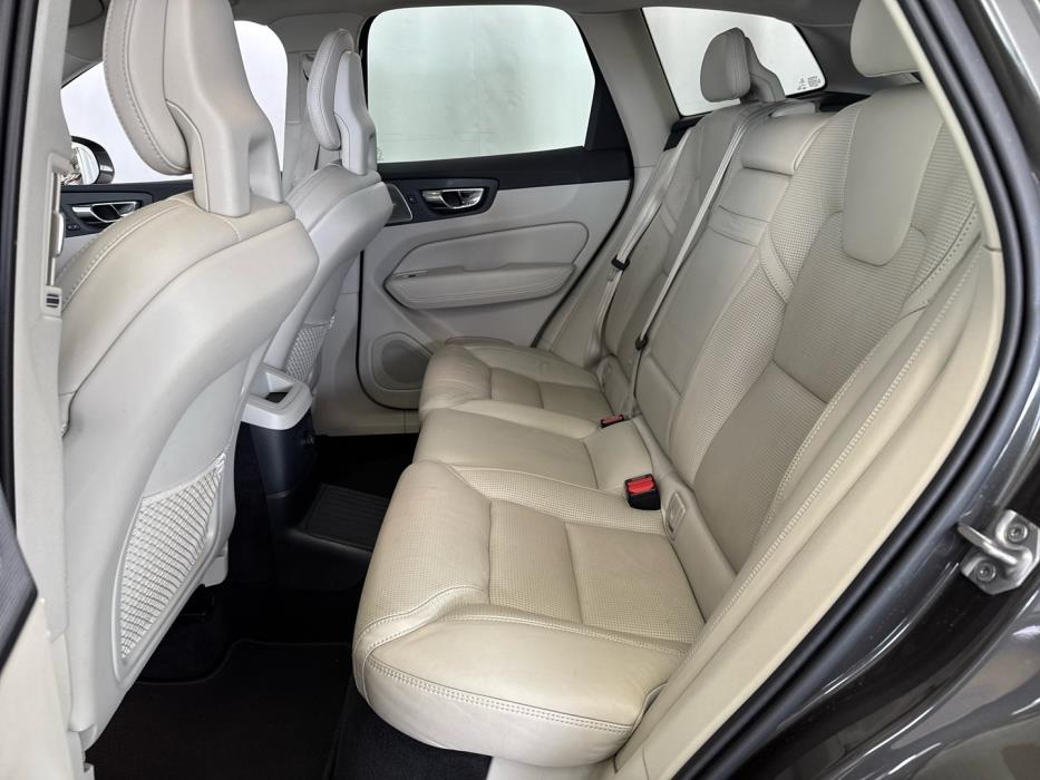 VOLVO XC60 2018