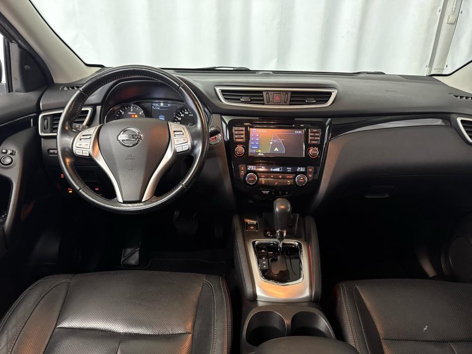 NISSAN Qashqai 2015