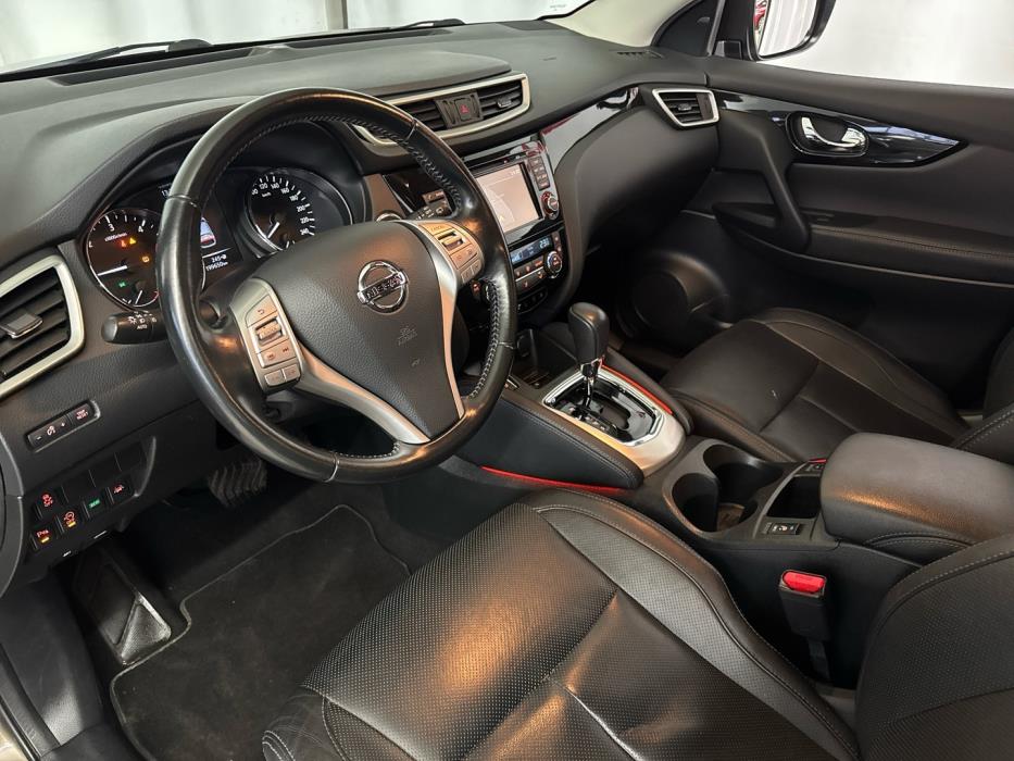 NISSAN Qashqai 2015