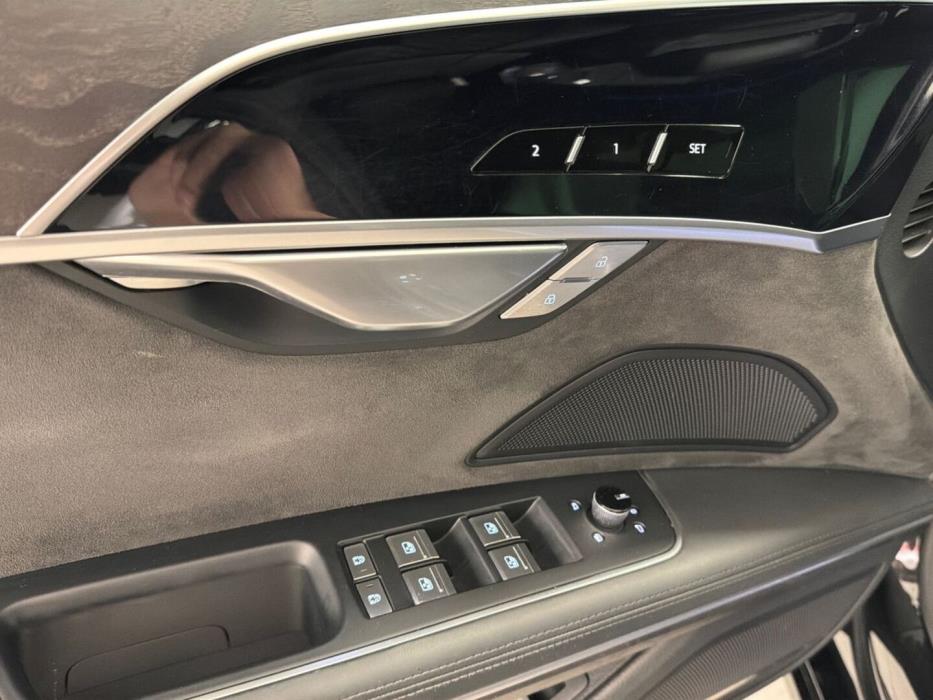 AUDI A8 2020