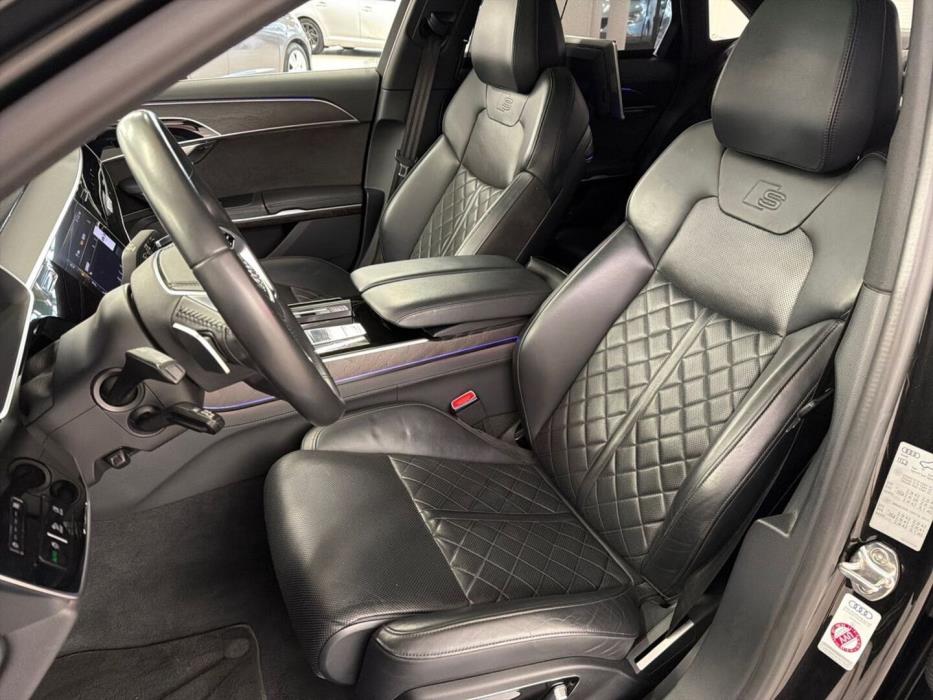 AUDI A8 2020