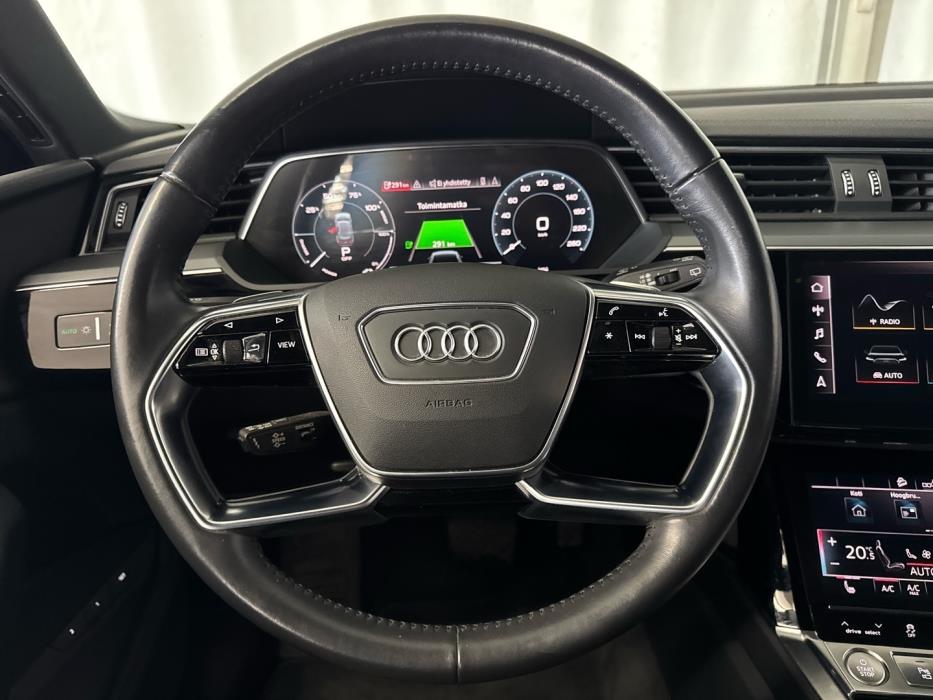 AUDI e-tron 2019