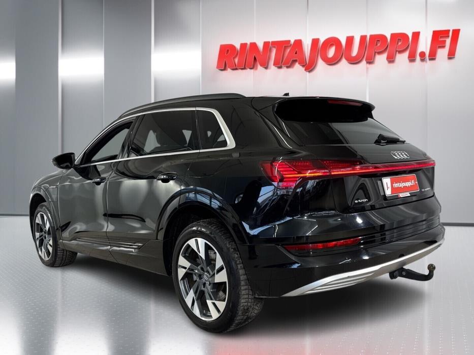 AUDI e-tron 2019