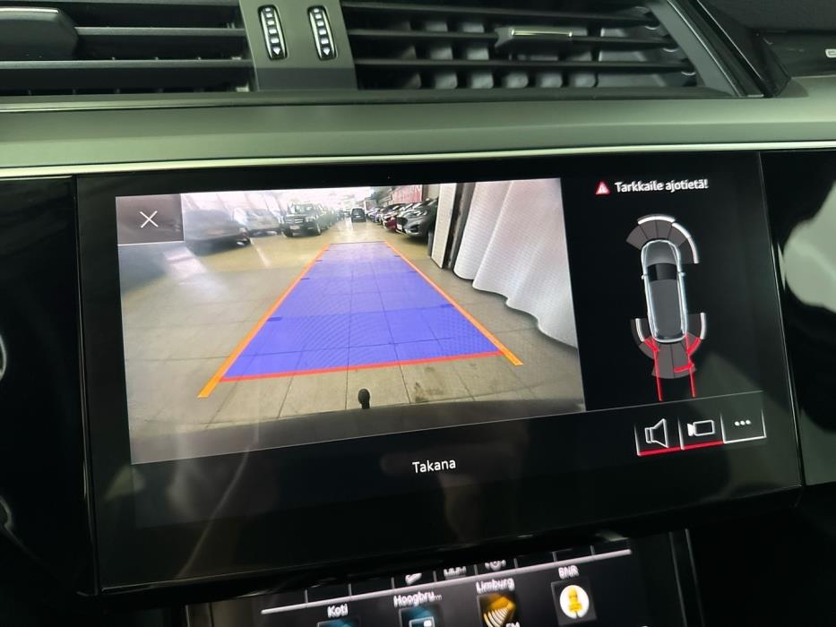 AUDI e-tron 2019