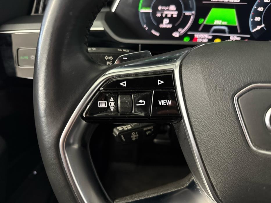 AUDI e-tron 2019