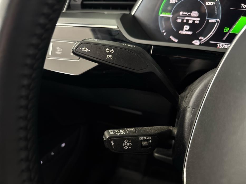 AUDI e-tron 2019