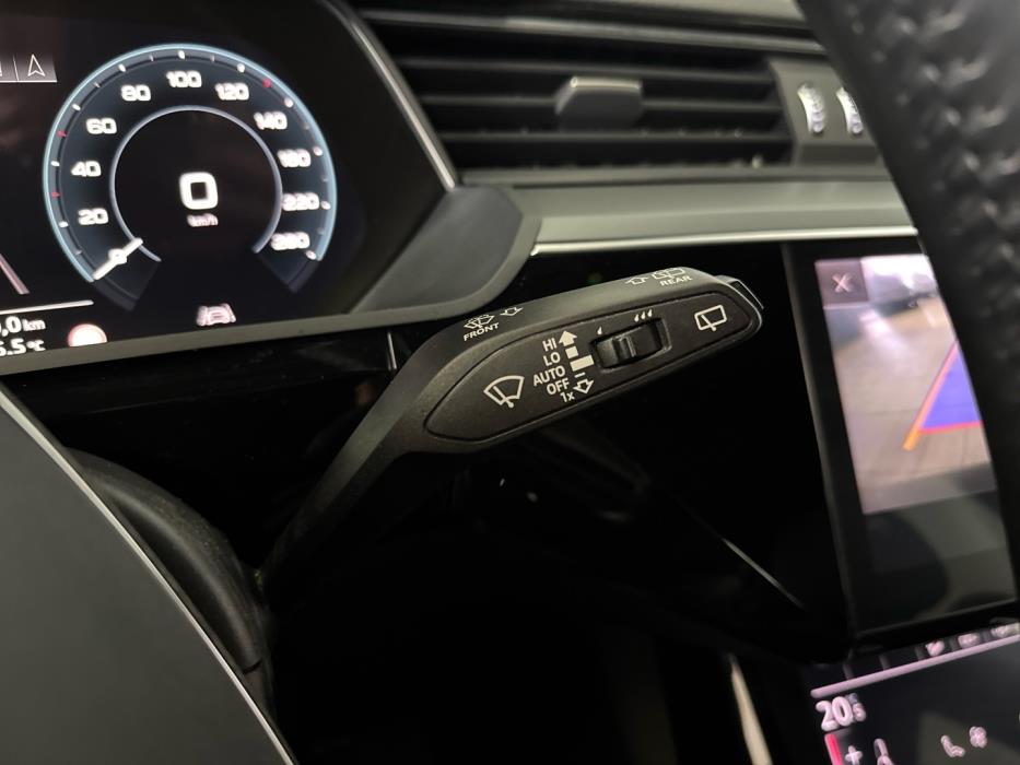 AUDI e-tron 2019