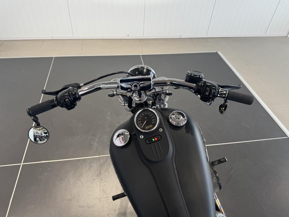 HARLEY-DAVIDSON DYNA 2007